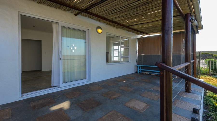 To Let 2 Bedroom Property for Rent in Oceanview Heights Western Cape